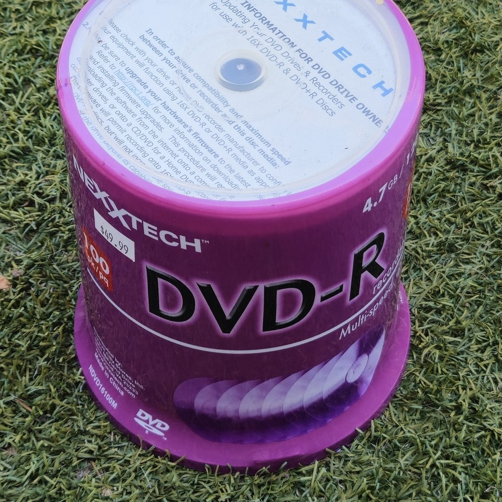 NexxTech DVD-R Blank Media Unisex OS Purple 100 Pack 4.7GB 16x 120min Sealed